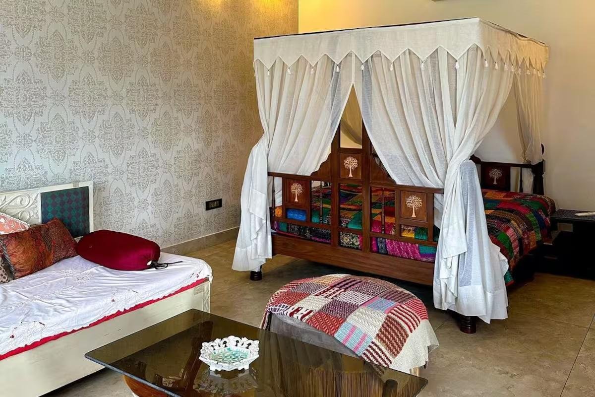 The Blue Door - A Luxury Boutique Villa on Foothills o x Solis Nature