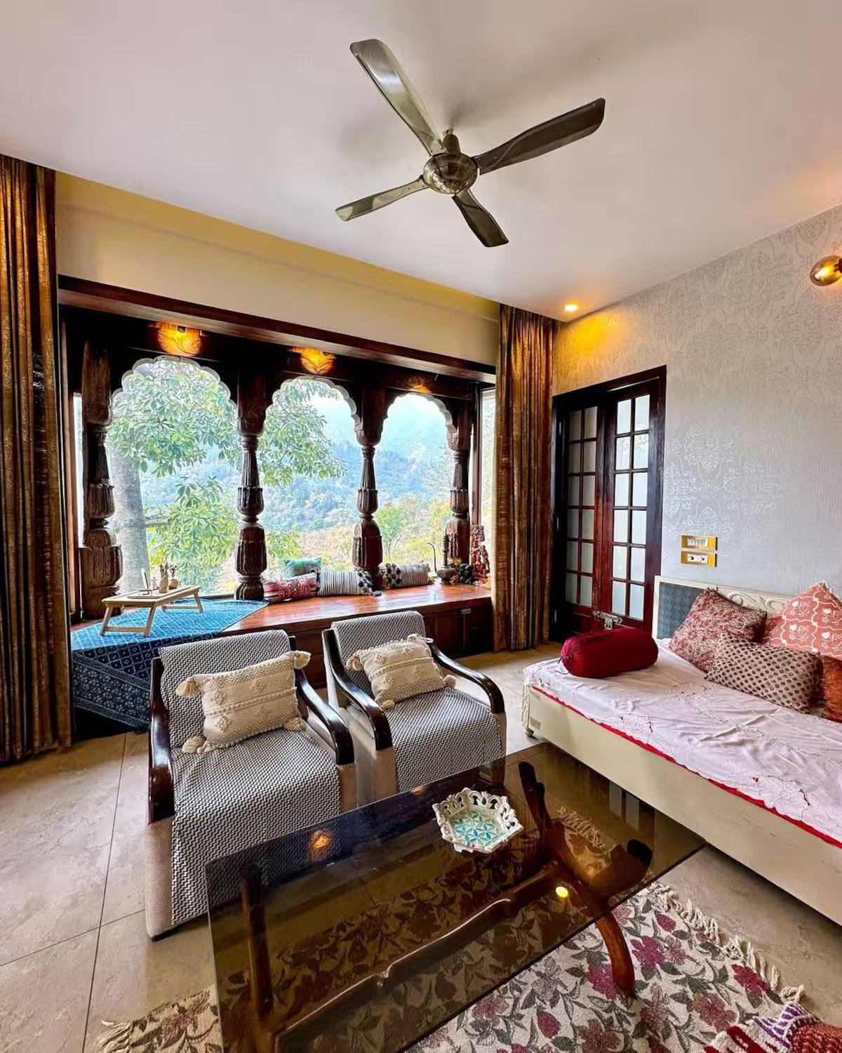 The Blue Door - A Luxury Boutique Villa on Foothills o x Solis Nature