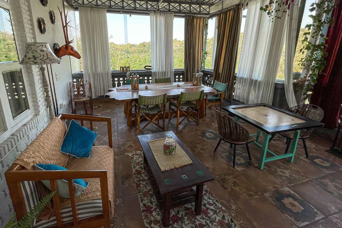 The Blue Door - A Luxury Boutique Villa on Foothills o x Solis Nature