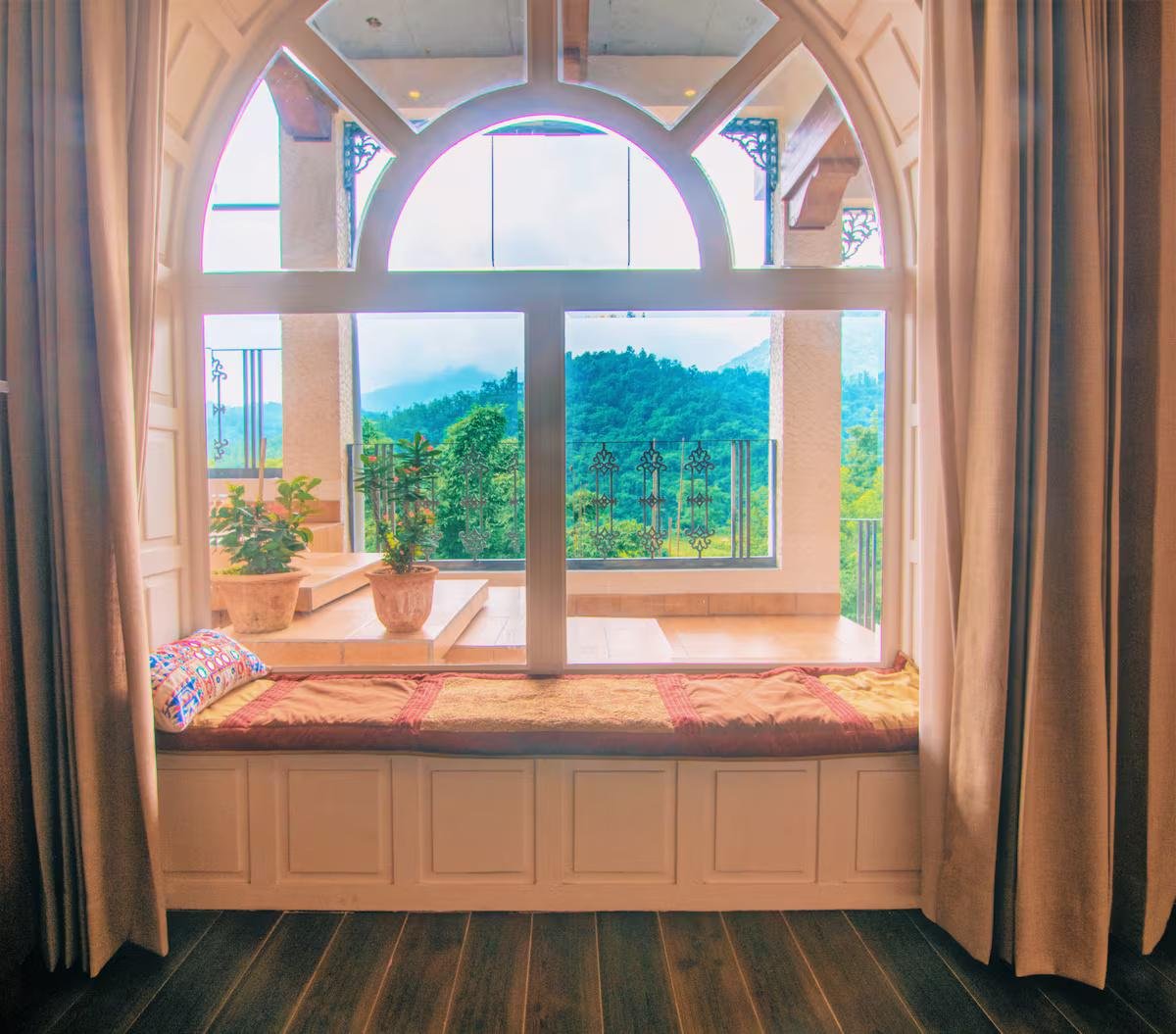 The Blue Door - A Luxury Boutique Villa on Foothills o x Solis Nature