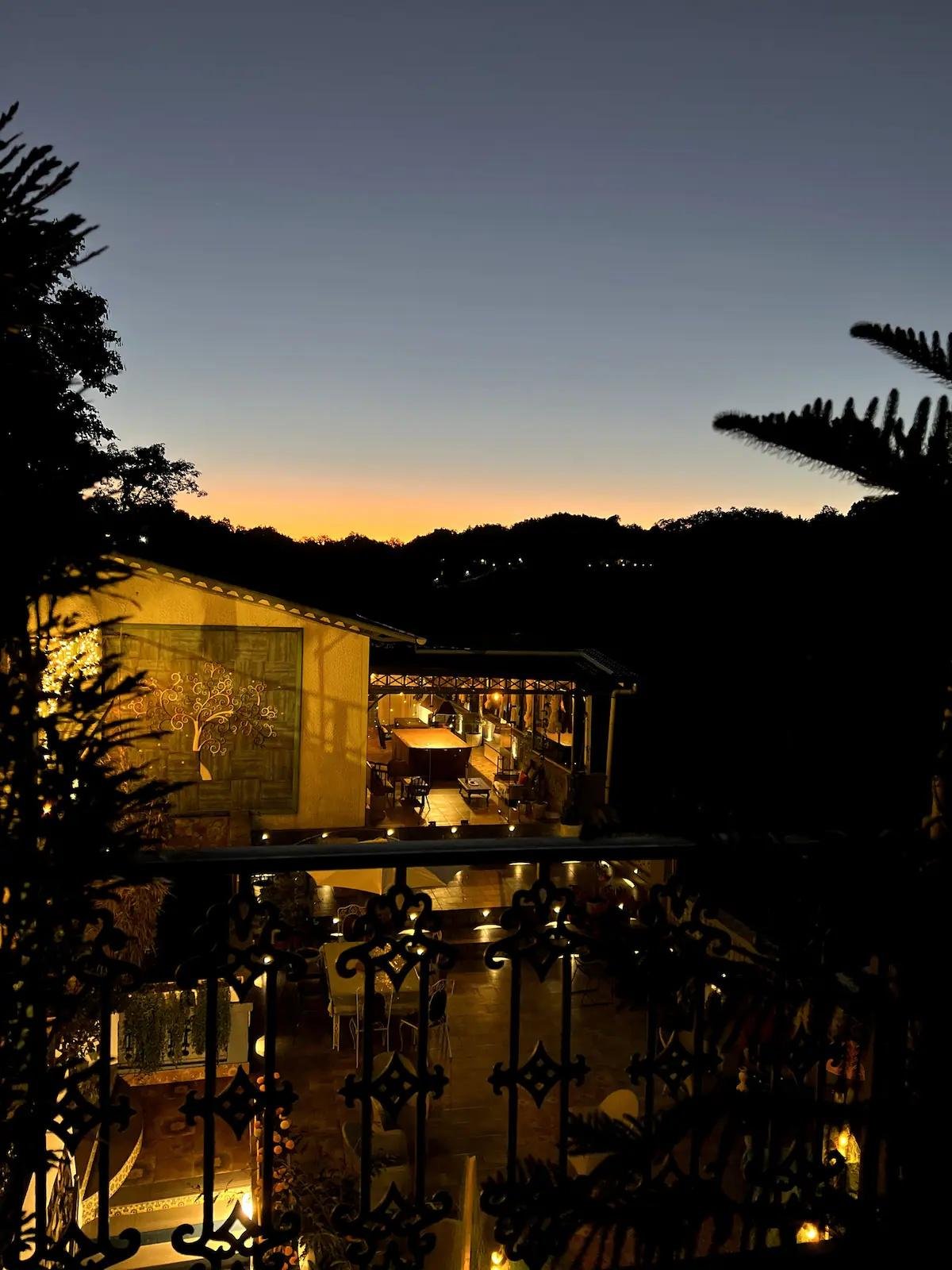 The Blue Door - A Luxury Boutique Villa on Foothills o x Solis Nature