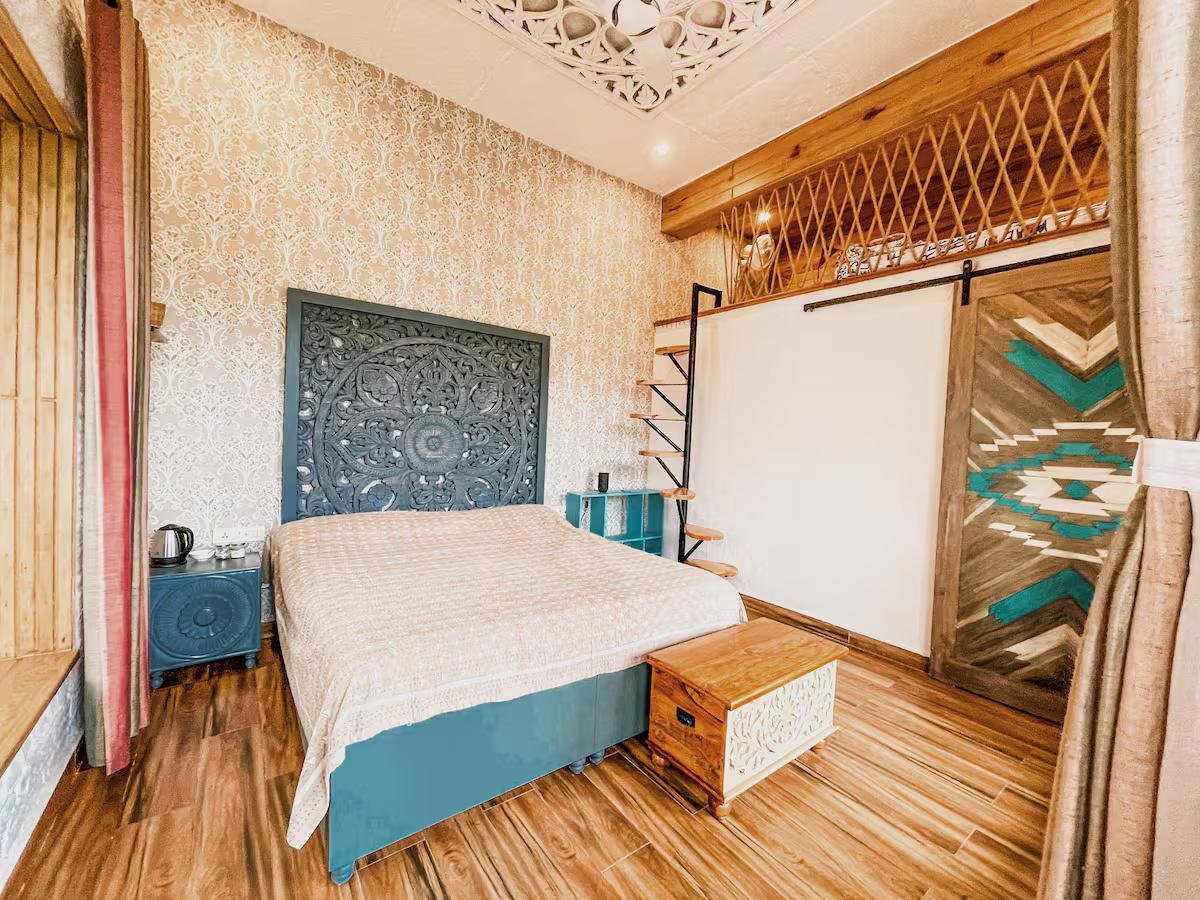 The Blue Door - A Luxury Boutique Villa on Foothills o x Solis Nature