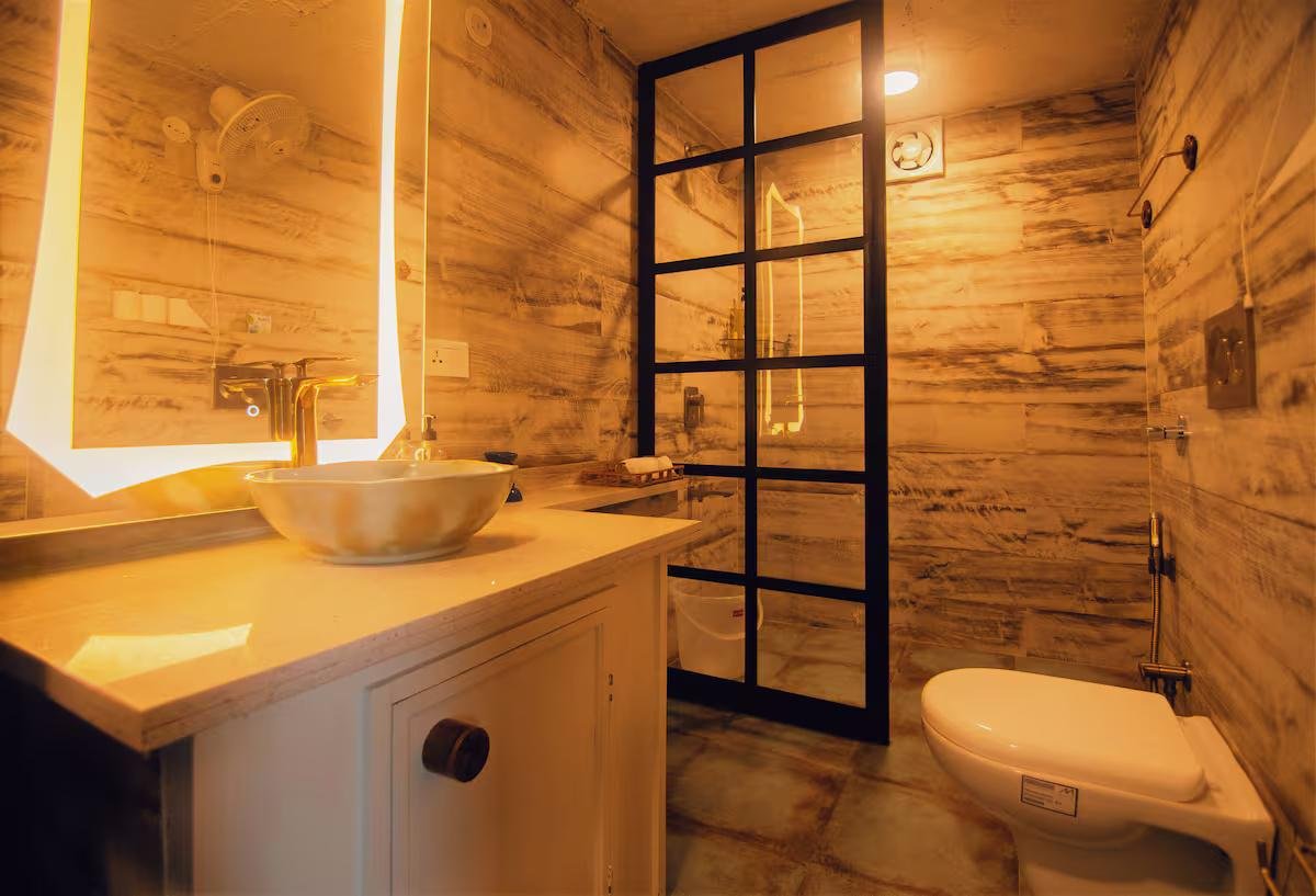 The Blue Door - A Luxury Boutique Villa on Foothills o x Solis Nature