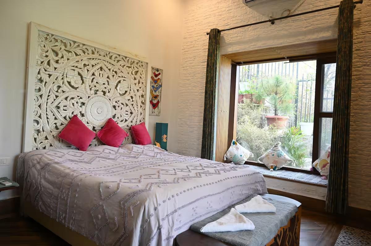 The Blue Door - A Luxury Boutique Villa on Foothills o x Solis Nature