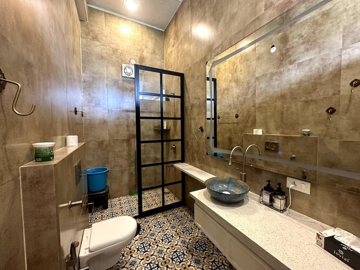 The Blue Door - A Luxury Boutique Villa on Foothills o x Solis Nature