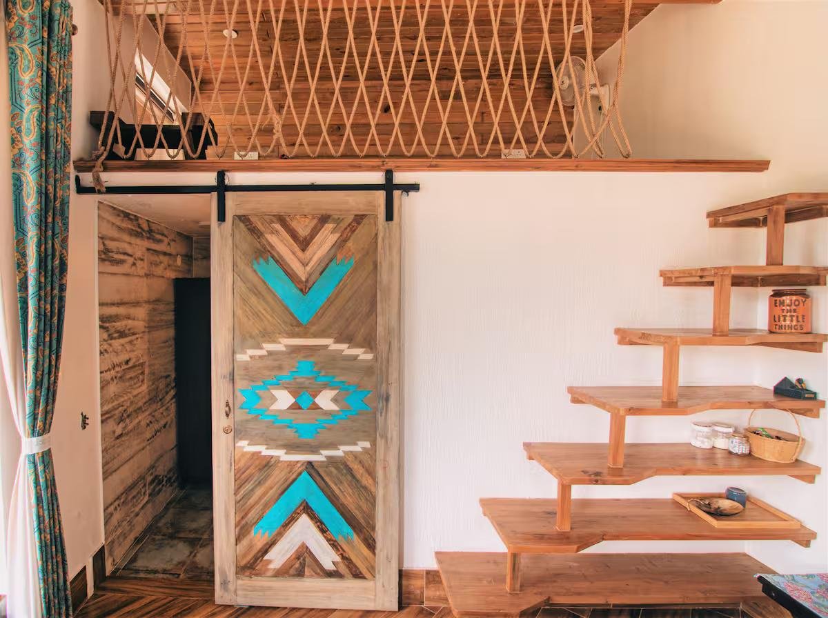 Blue door Full Villa   masoorie foothills x Solis Nature