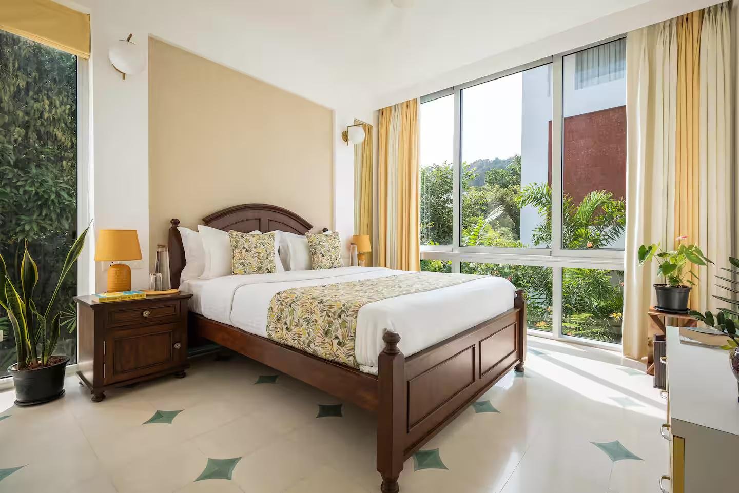 Stylish 6BHK Villa w/ Pvt Pool & Garden x Solis Nature
