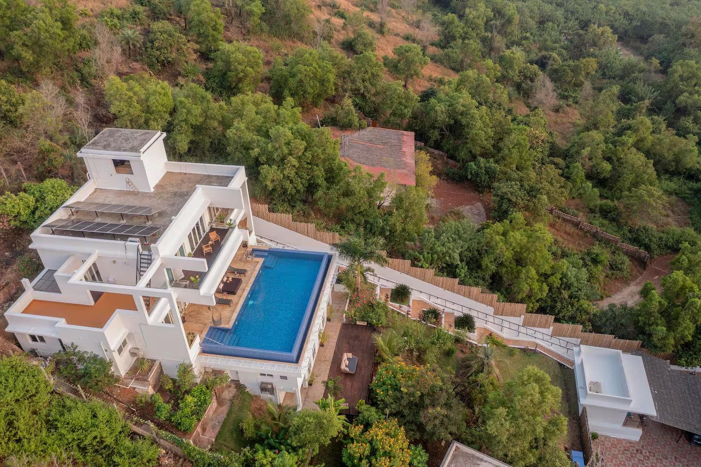 Liora by the Sea by Savera 7BHK x Solis Nature
