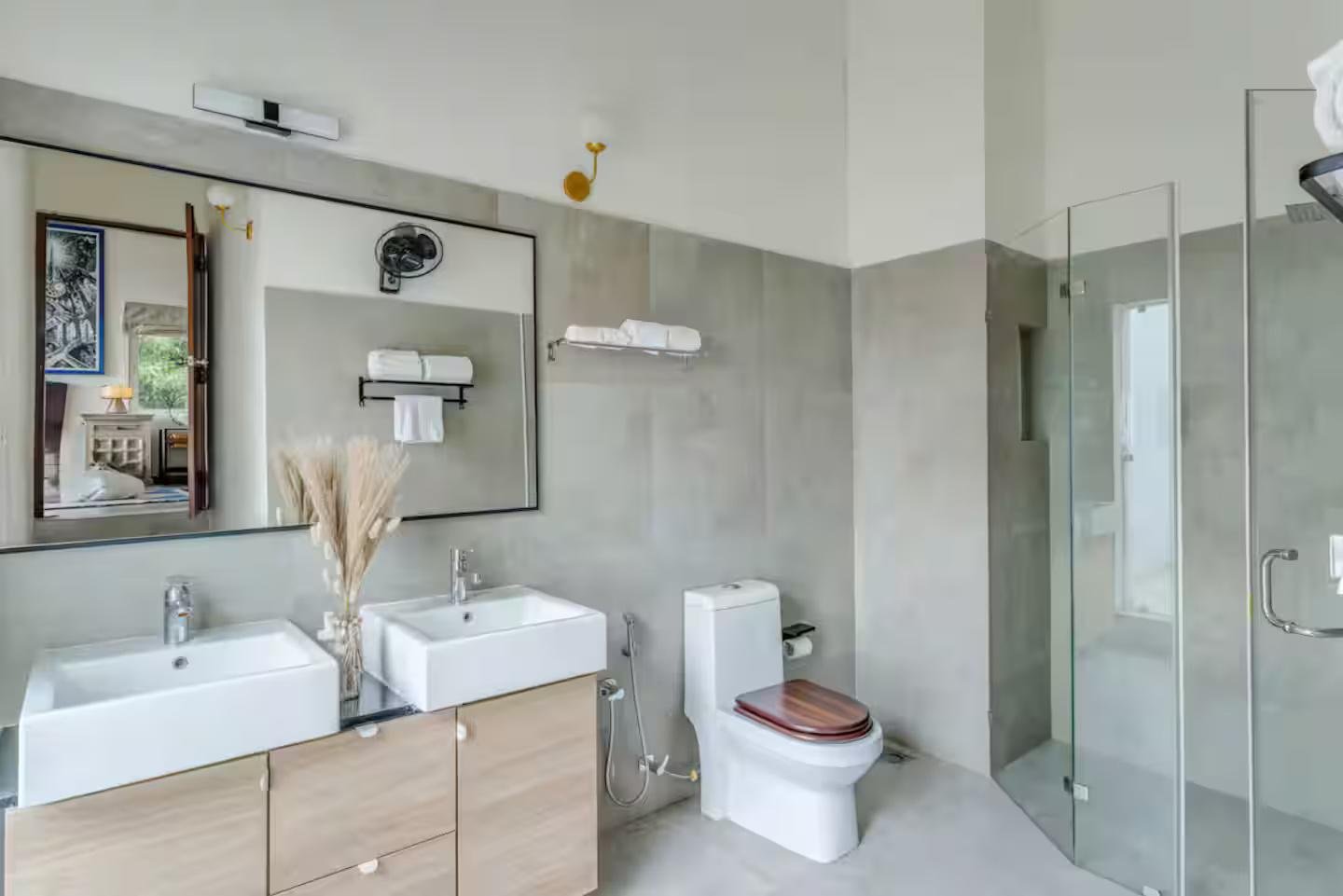 Aurora by the Sea by Savera 6BHK Villa | Pool + Lift x Solis Nature