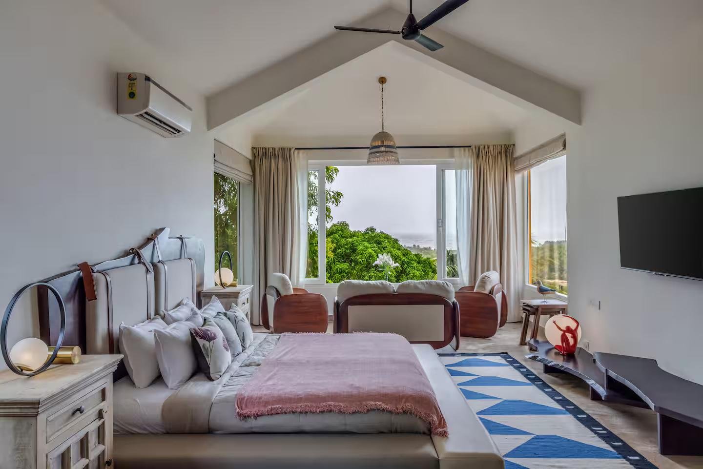 Aurora by the Sea by Savera 6BHK Villa | Pool + Lift x Solis Nature