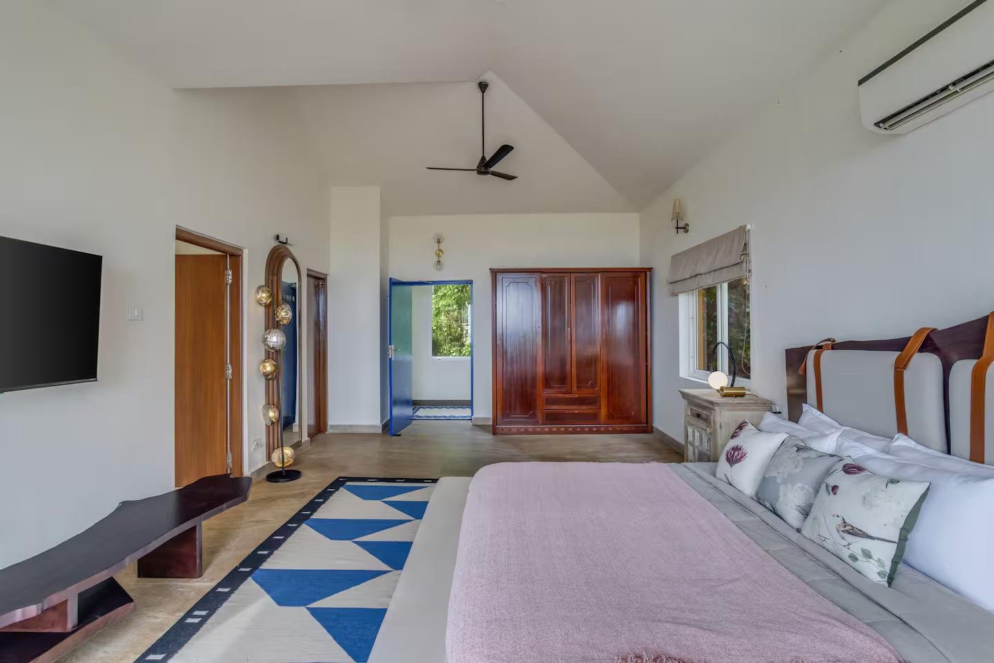 Aurora by the Sea by Savera 6BHK Villa | Pool + Lift x Solis Nature