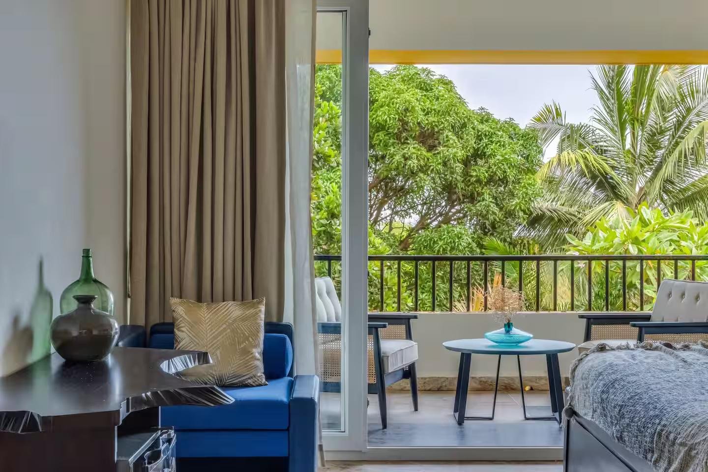Aurora by the Sea by Savera 6BHK Villa | Pool + Lift x Solis Nature