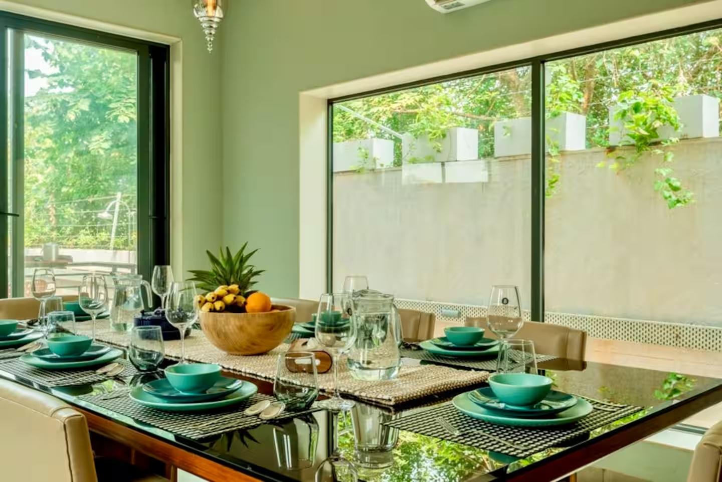 Evora by Savera stays | 4 BHK Villa w Pool & Bathtub x Solis Nature