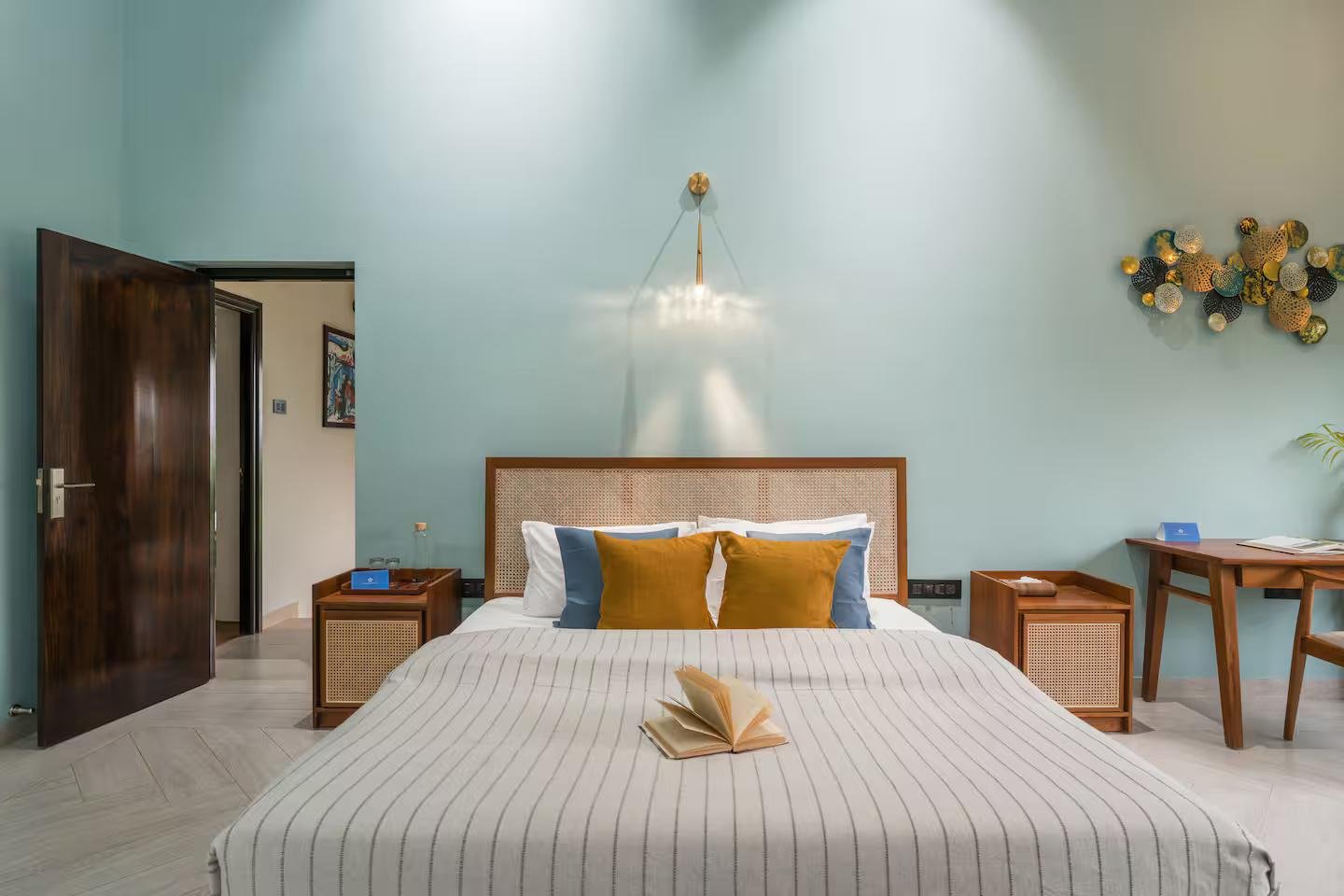 Evora by Savera stays | 4 BHK Villa w Pool & Bathtub x Solis Nature