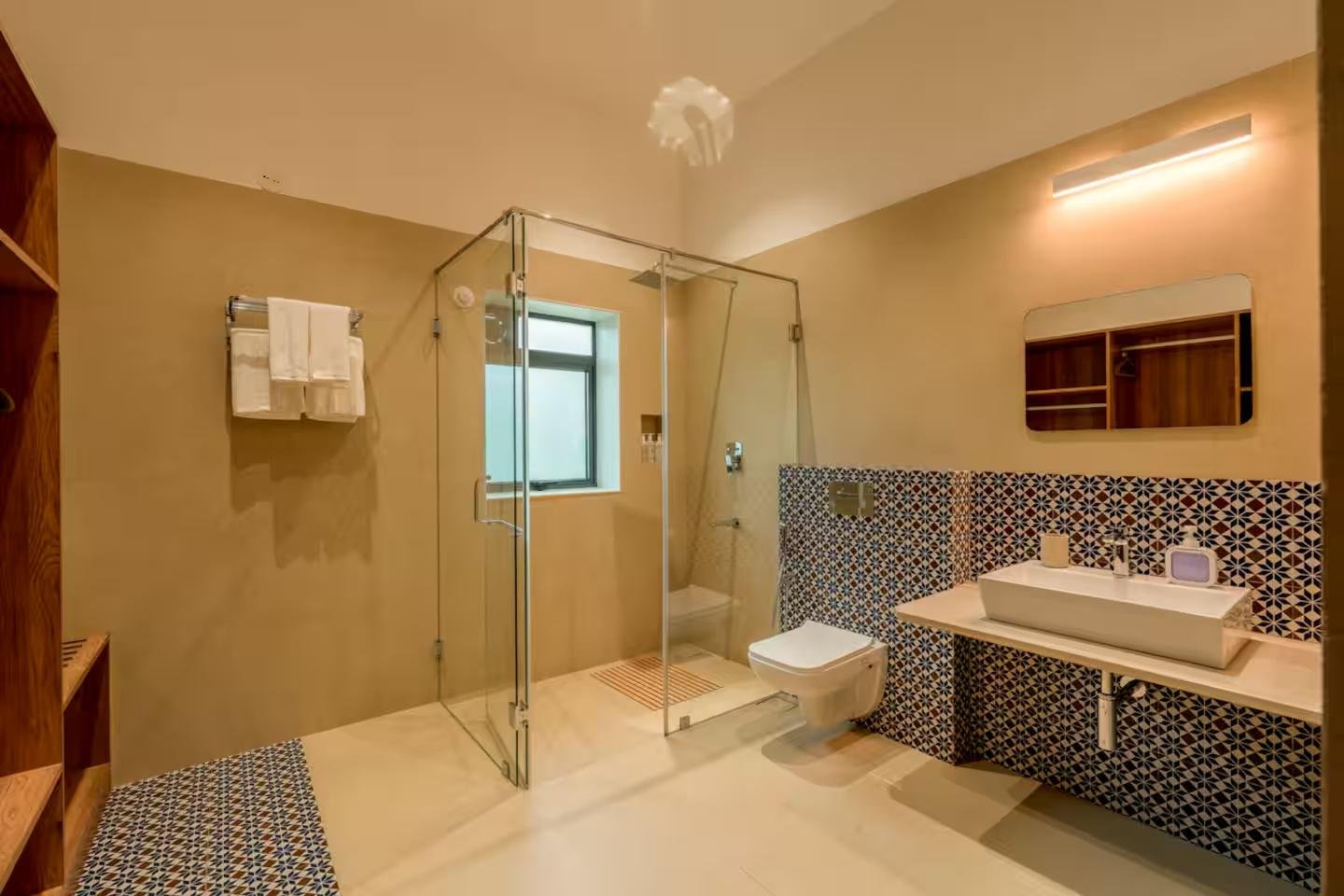 Evora by Savera stays | 4 BHK Villa w Pool & Bathtub x Solis Nature