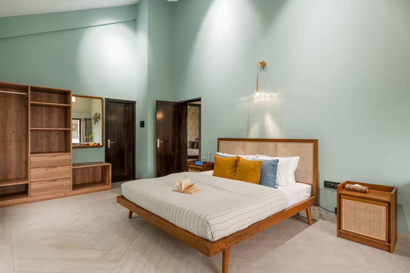 Evora by Savera stays | 4 BHK Villa w Pool & Bathtub x Solis Nature