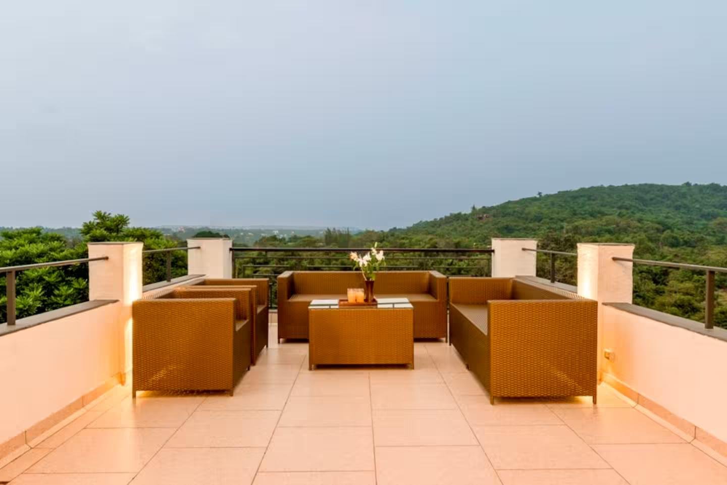 Evora by Savera stays | 4 BHK Villa w Pool & Bathtub x Solis Nature