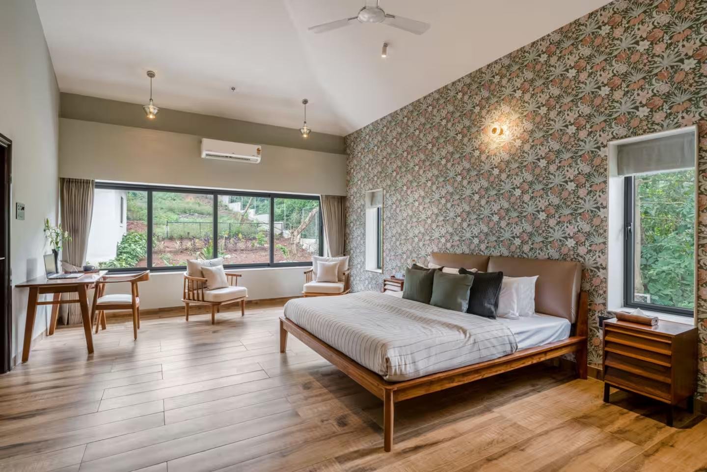 Evora by Savera stays | 4 BHK Villa w Pool & Bathtub x Solis Nature