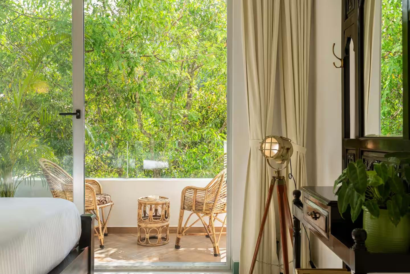 Chic 2BHK Duplex w Pool & Pvt Terrace in Siolim x Solis Nature