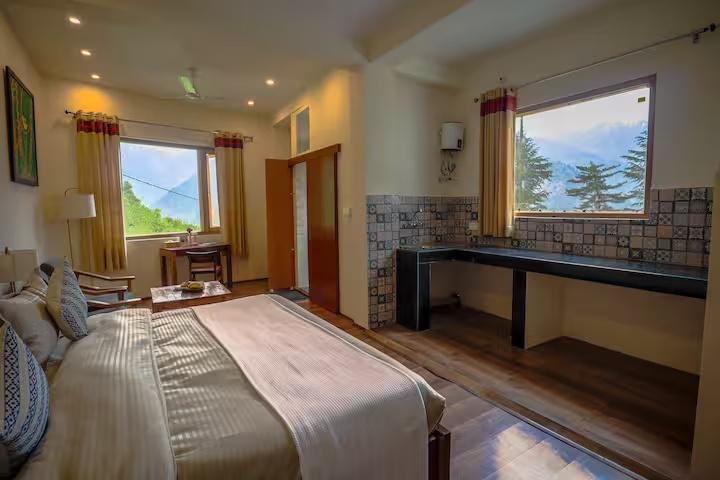 Cozy Room w Mountain Views in Naggar x Solis Nature