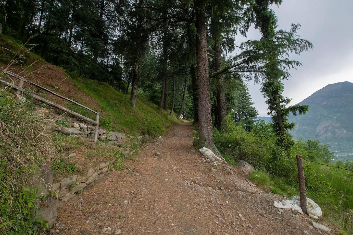 Cozy Room w Mountain Views in Naggar x Solis Nature