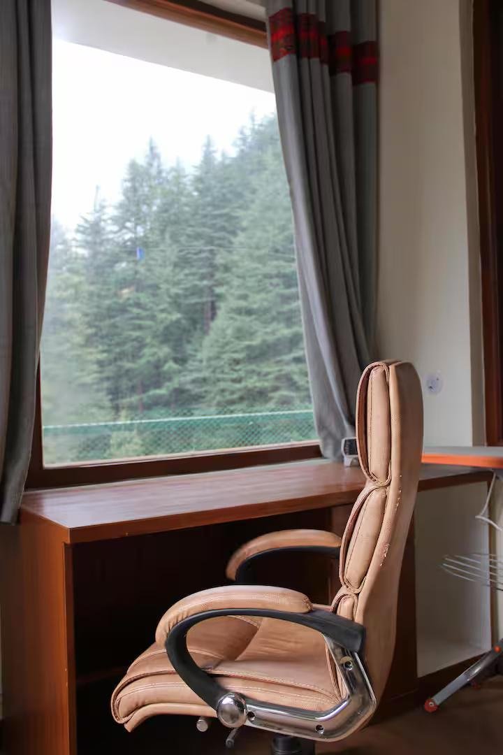 Studio w/ lobby and kitchentte in Naggar x Solis Nature