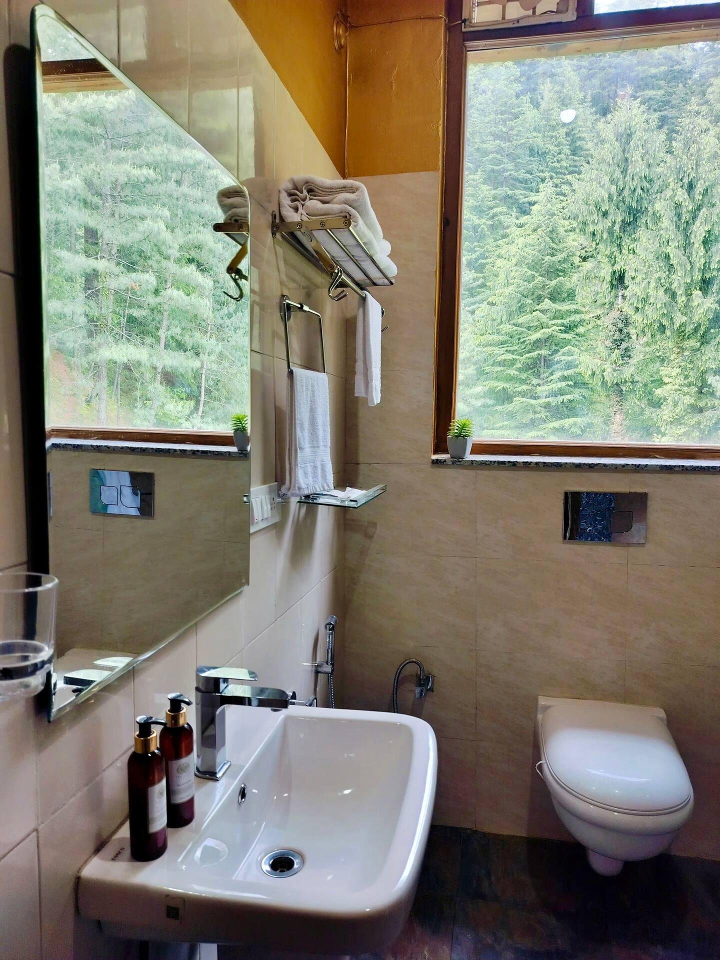 Serenity by Savera | 3BHK Cottage w Mountain views x Solis Nature
