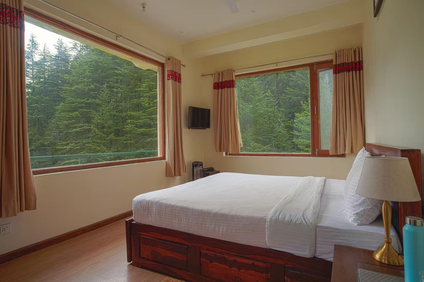 Serenity by Savera | 3BHK Cottage w Mountain views x Solis Nature