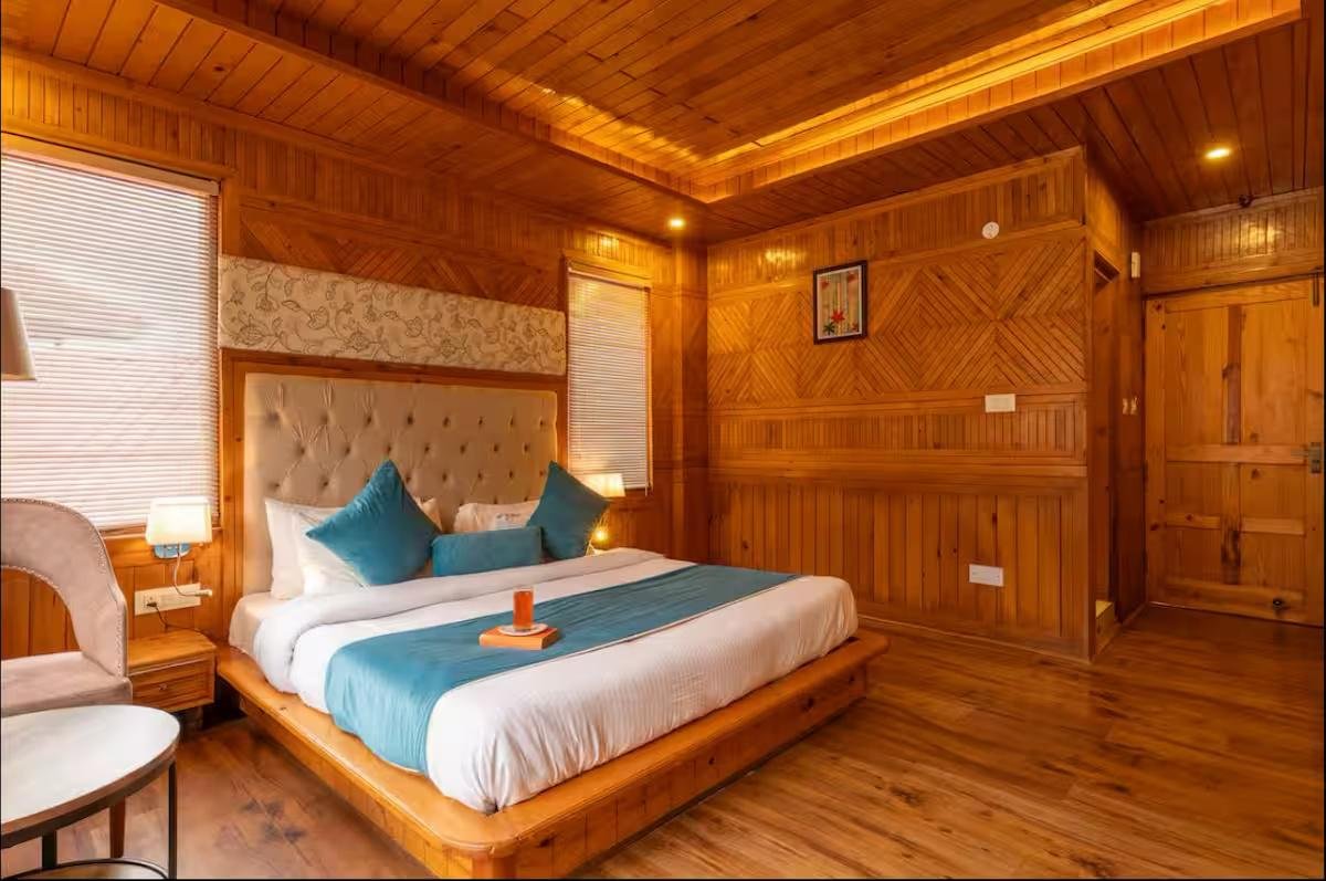 Alexandra Cottage Manali 10 bhk x Solis Nature