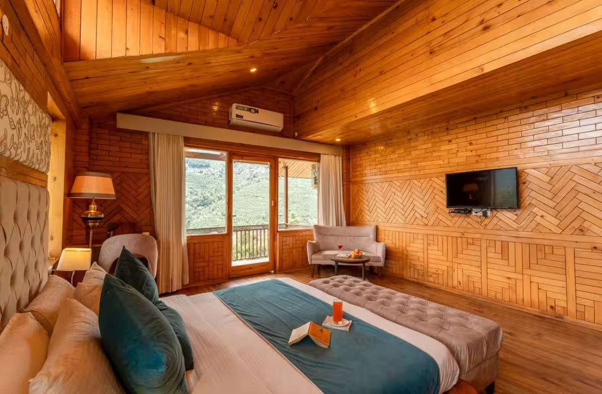 Alexandra Cottage Manali 12 bhk x Solis Nature