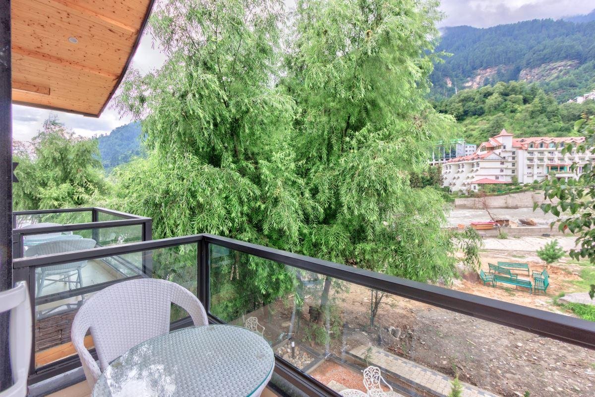 Hotel Shivalaya Retreat & Huts x Solis Nature