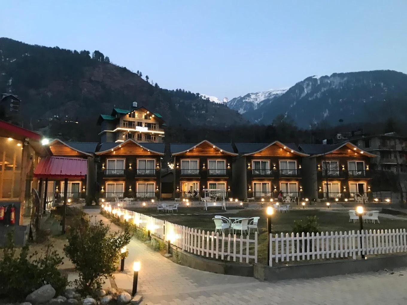 Hotel Shivalaya Retreat & Huts x Solis Nature