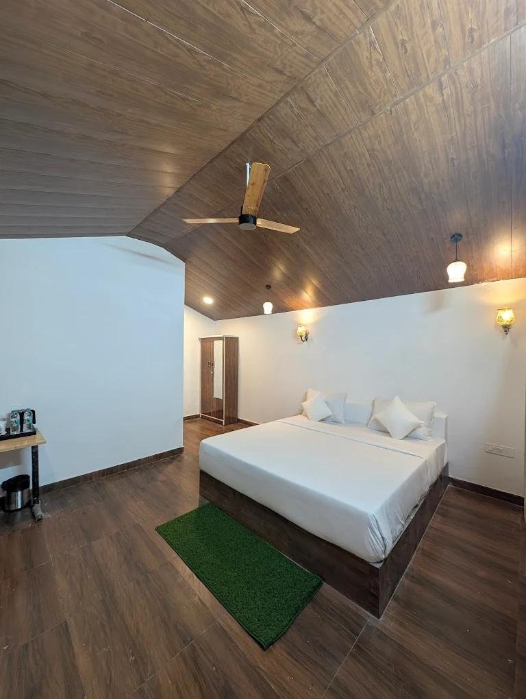 Arise Rustic Village Resort - Manesar x Solis Nature