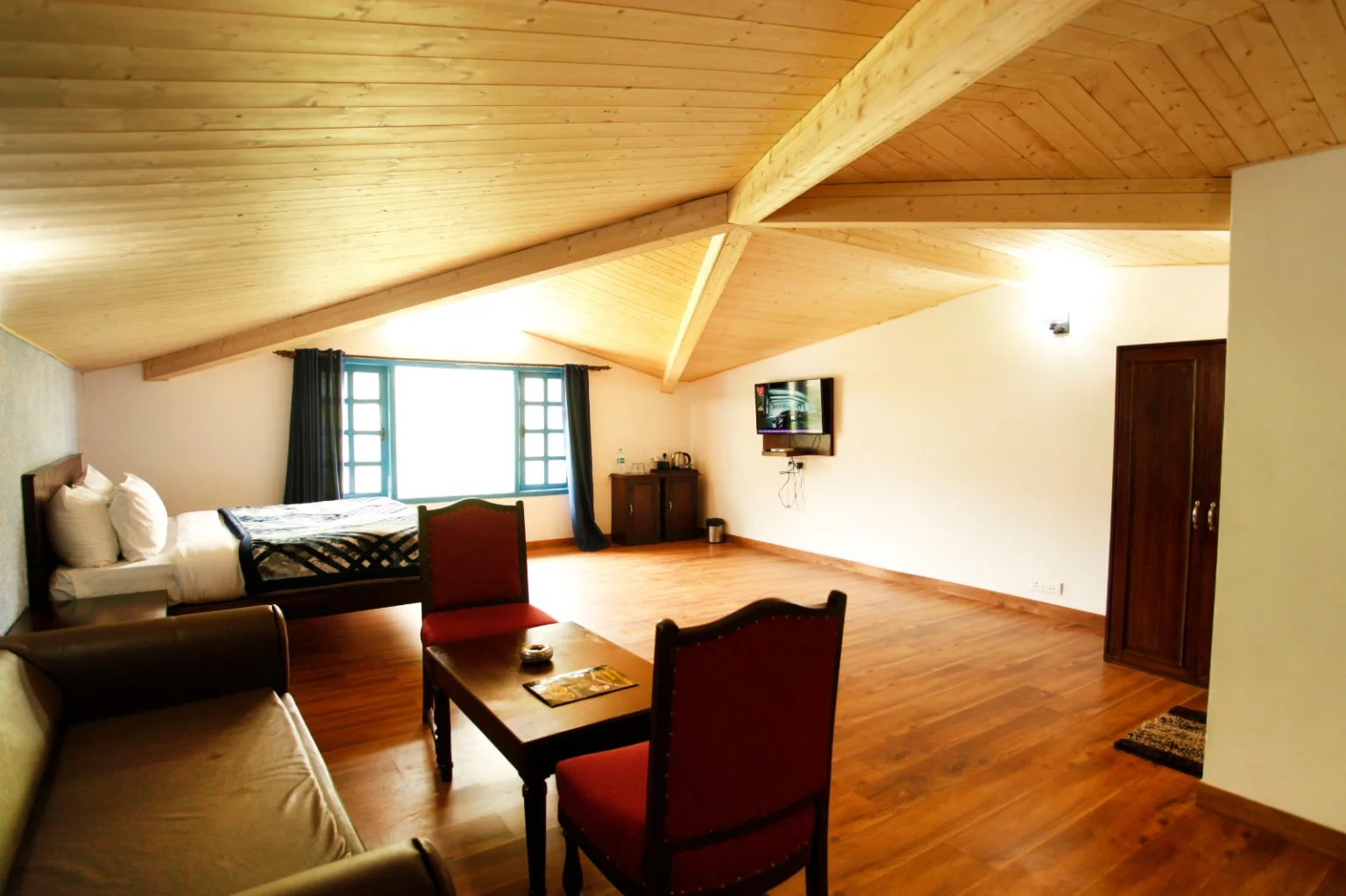 Manu Maharani  Regency Nainital x Solis Nature