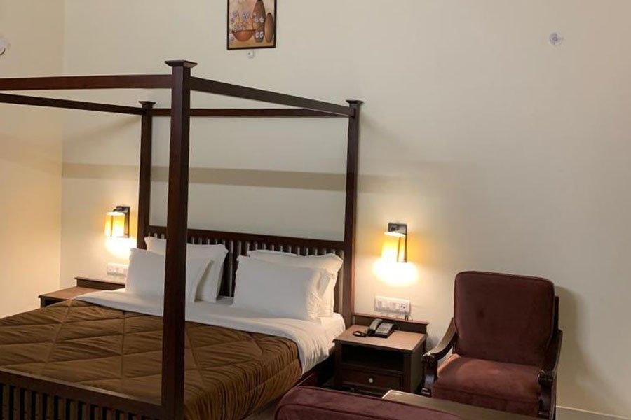 Big Mama Resort Corbett x Solis Nature