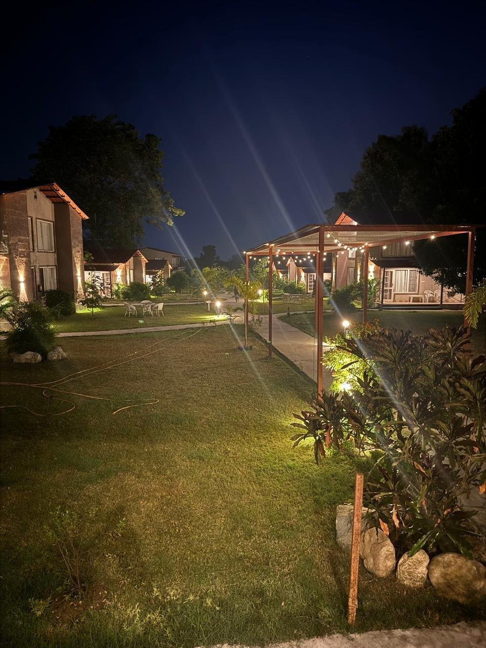 Big Mama Resort Corbett x Solis Nature