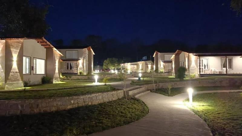 Big Mama Resort Corbett x Solis Nature