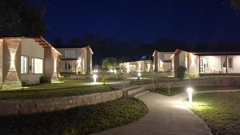Big Mama Resort Corbett x Solis Nature