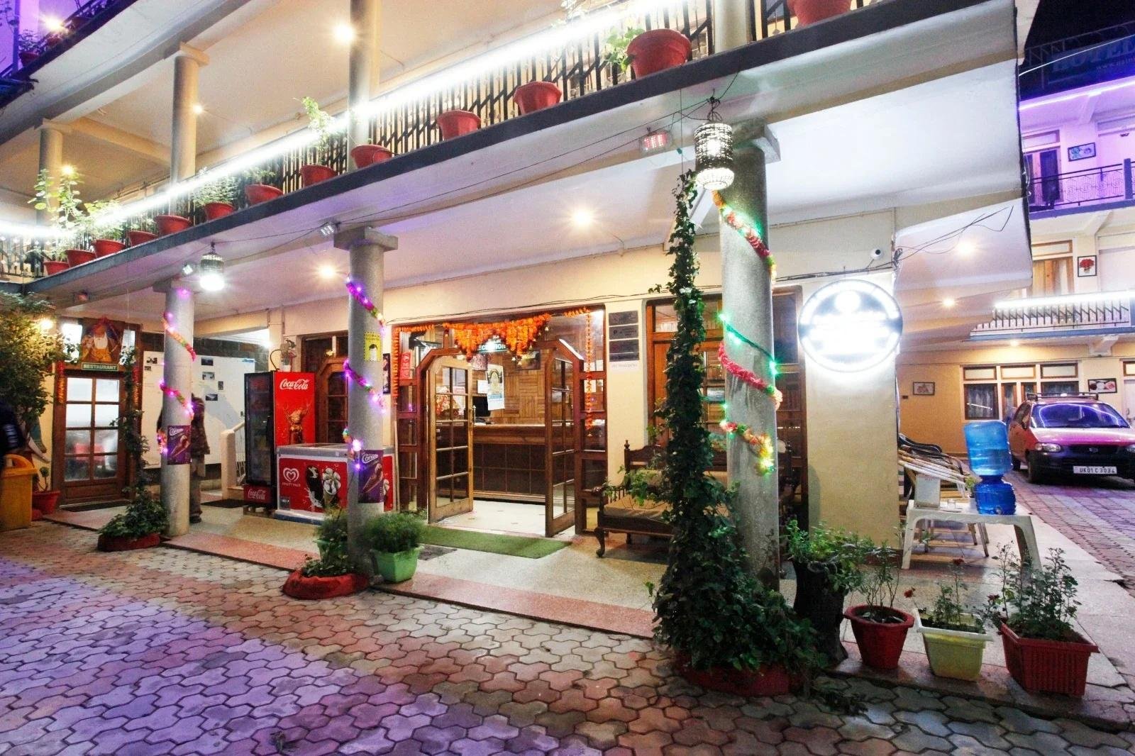 Hotel Aroma  Nainital x Solis Nature