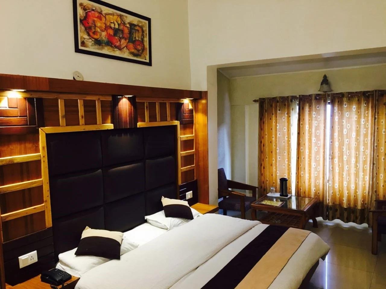 Hotel Kahkashan, Mussoorie x Solis Nature