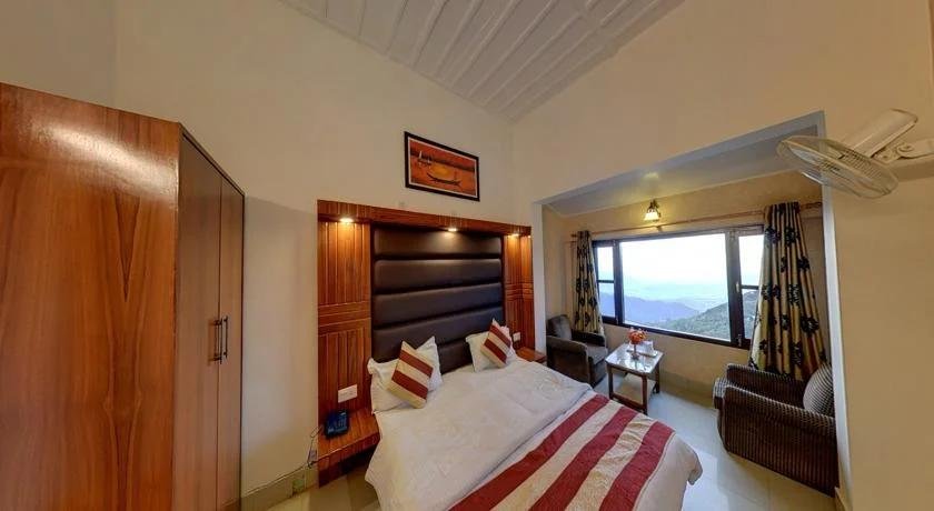 Hotel Kahkashan, Mussoorie x Solis Nature
