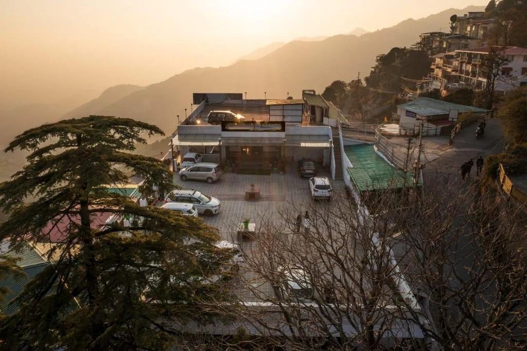 Hotel Kahkashan, Mussoorie x Solis Nature