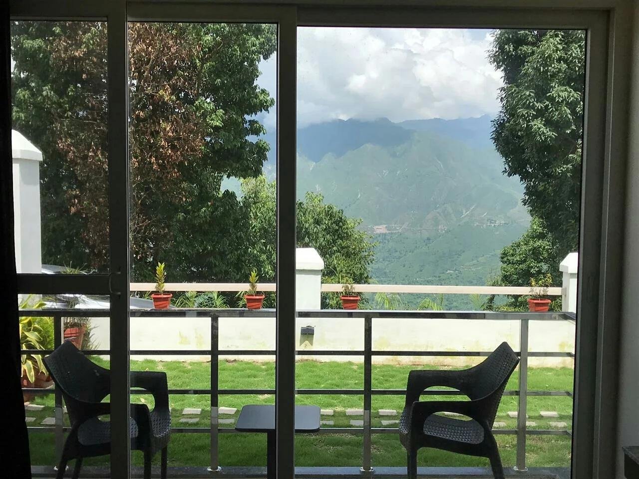 Hotel JS INN Mussoorie x Solis Nature
