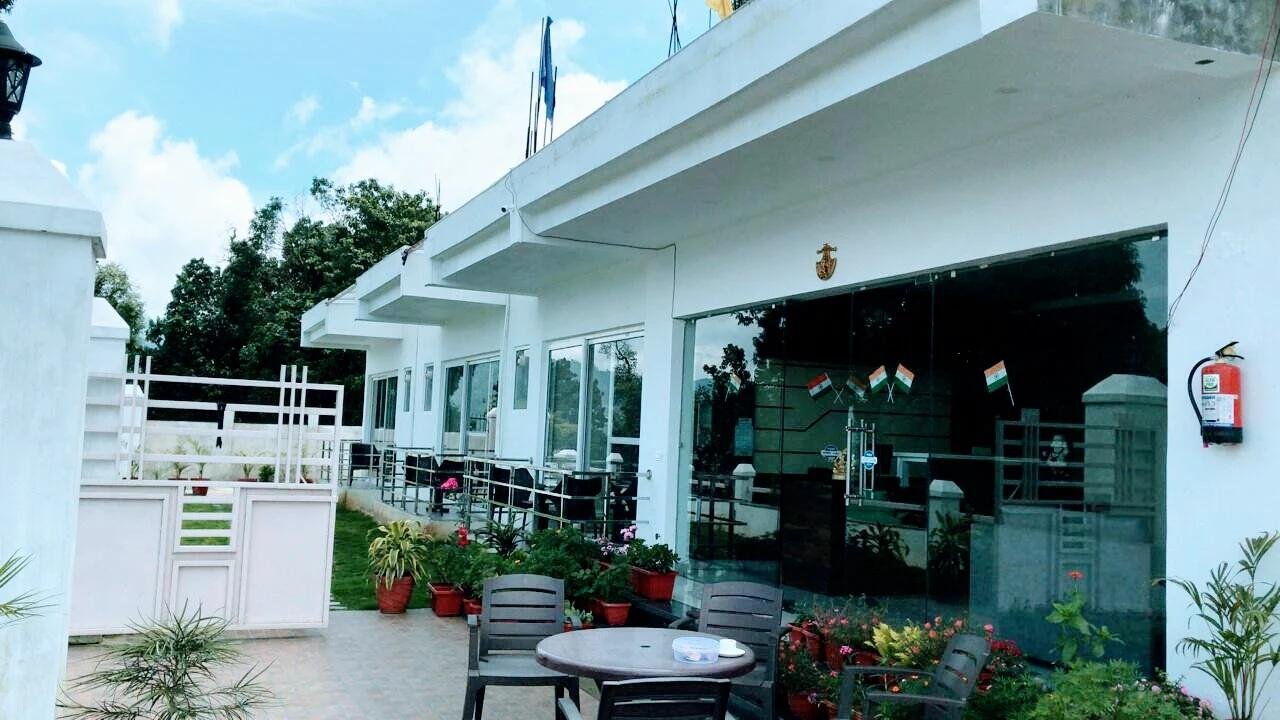 Hotel JS INN Mussoorie x Solis Nature