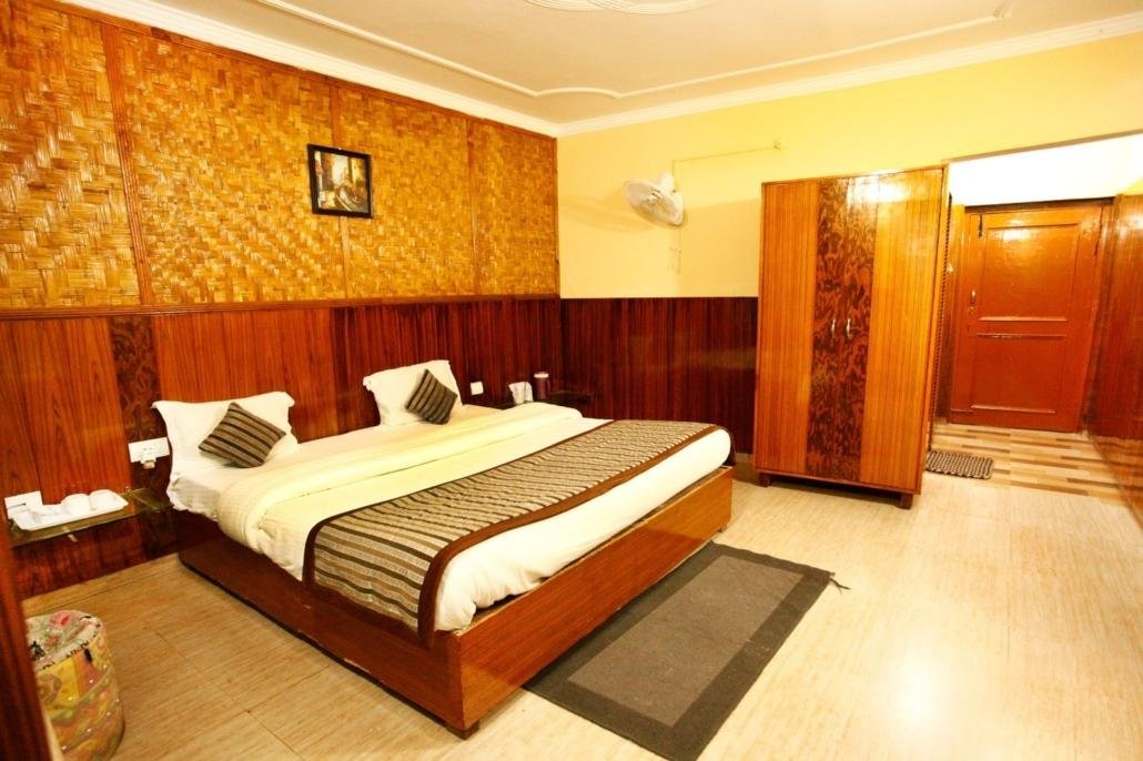 Nature's Valley Resort, Kausani x Solis Nature