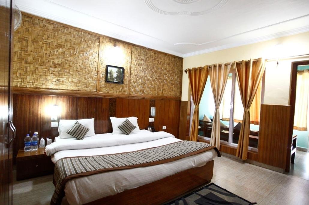 Nature's Valley Resort, Kausani x Solis Nature