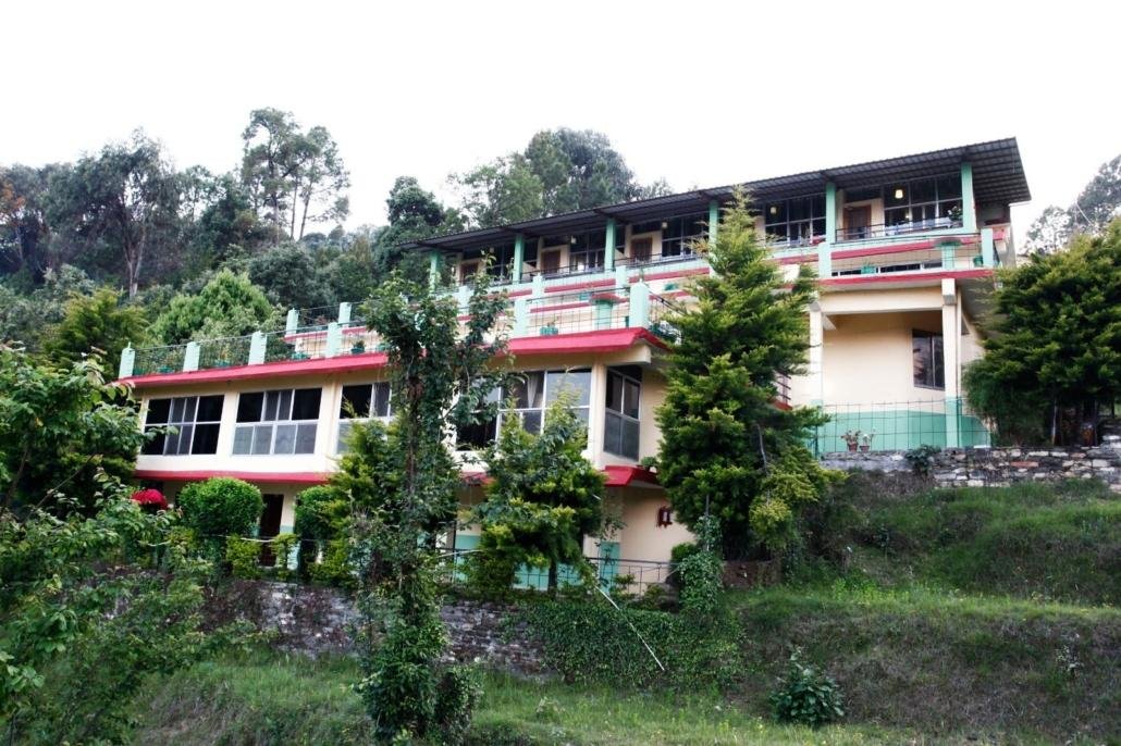 Nature's Valley Resort, Kausani x Solis Nature