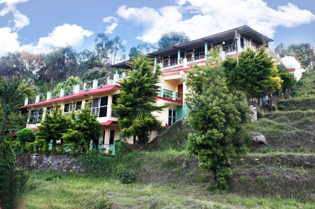 Nature's Valley Resort, Kausani x Solis Nature