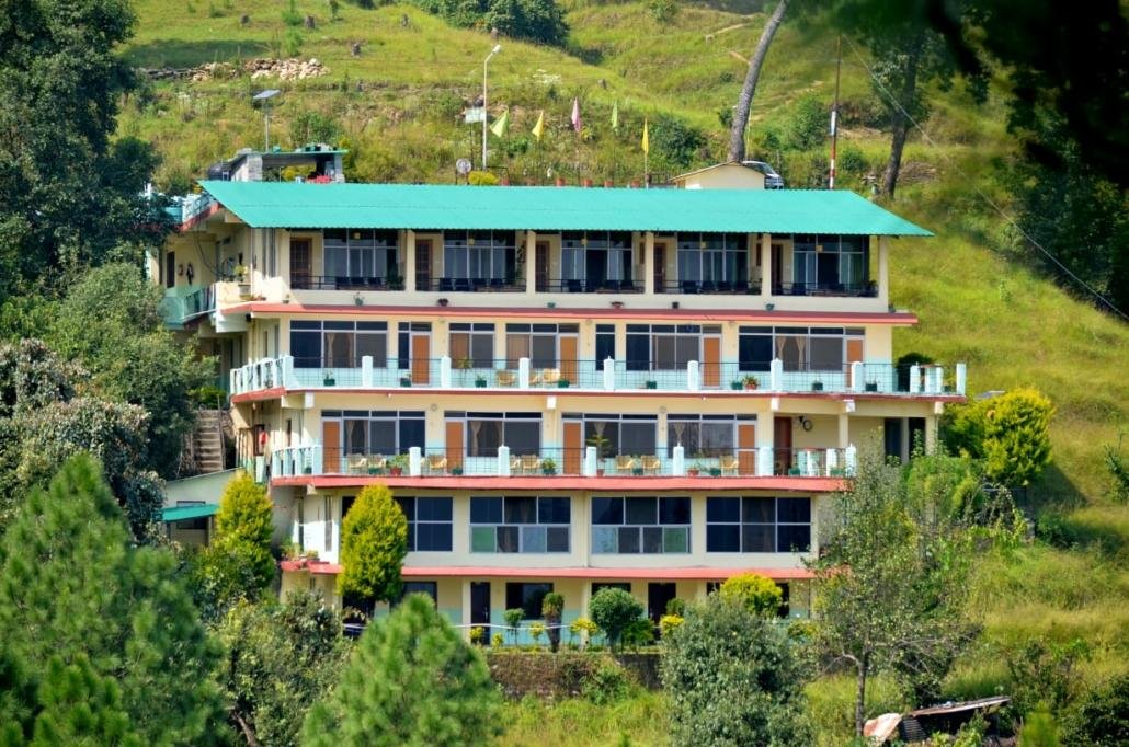 Nature's Valley Resort, Kausani x Solis Nature