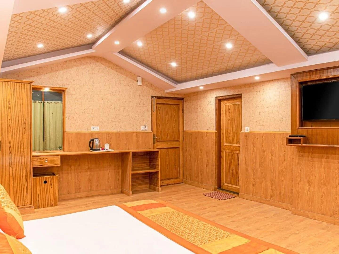 Hotel The Grand Madhushala shimla x Solis Nature